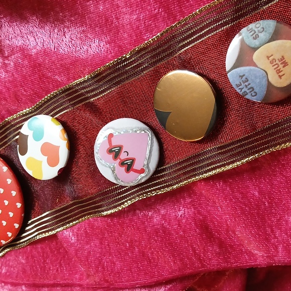 Colorful Button Pin Set - Picture 2 of 3